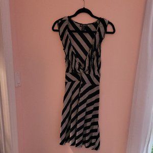 Sleeveless dress